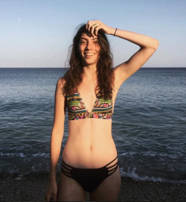 Umarım körümdür diyen takipçiye ünlü modelden ayar