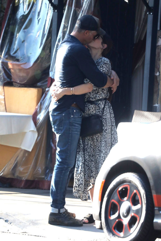 Dudaklarını ayıramadılar