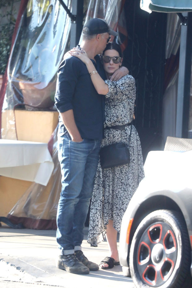 Dudaklarını ayıramadılar