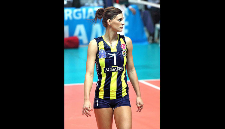 Onlar parkeleri yakıyor