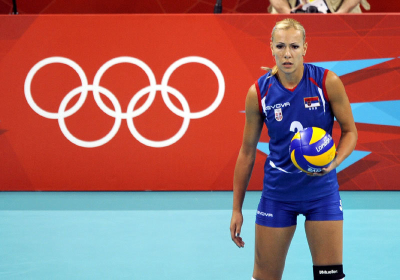 Onlar parkeleri yakıyor