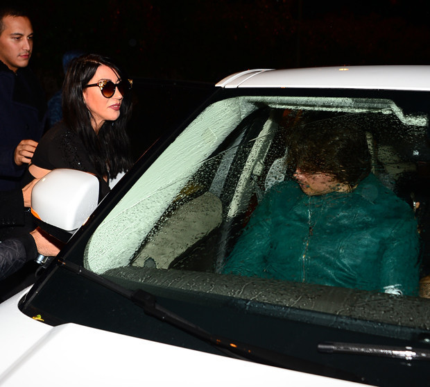 Görgüsüzlerle karıştırmayın Görgüsüzlerle karıştırmayın