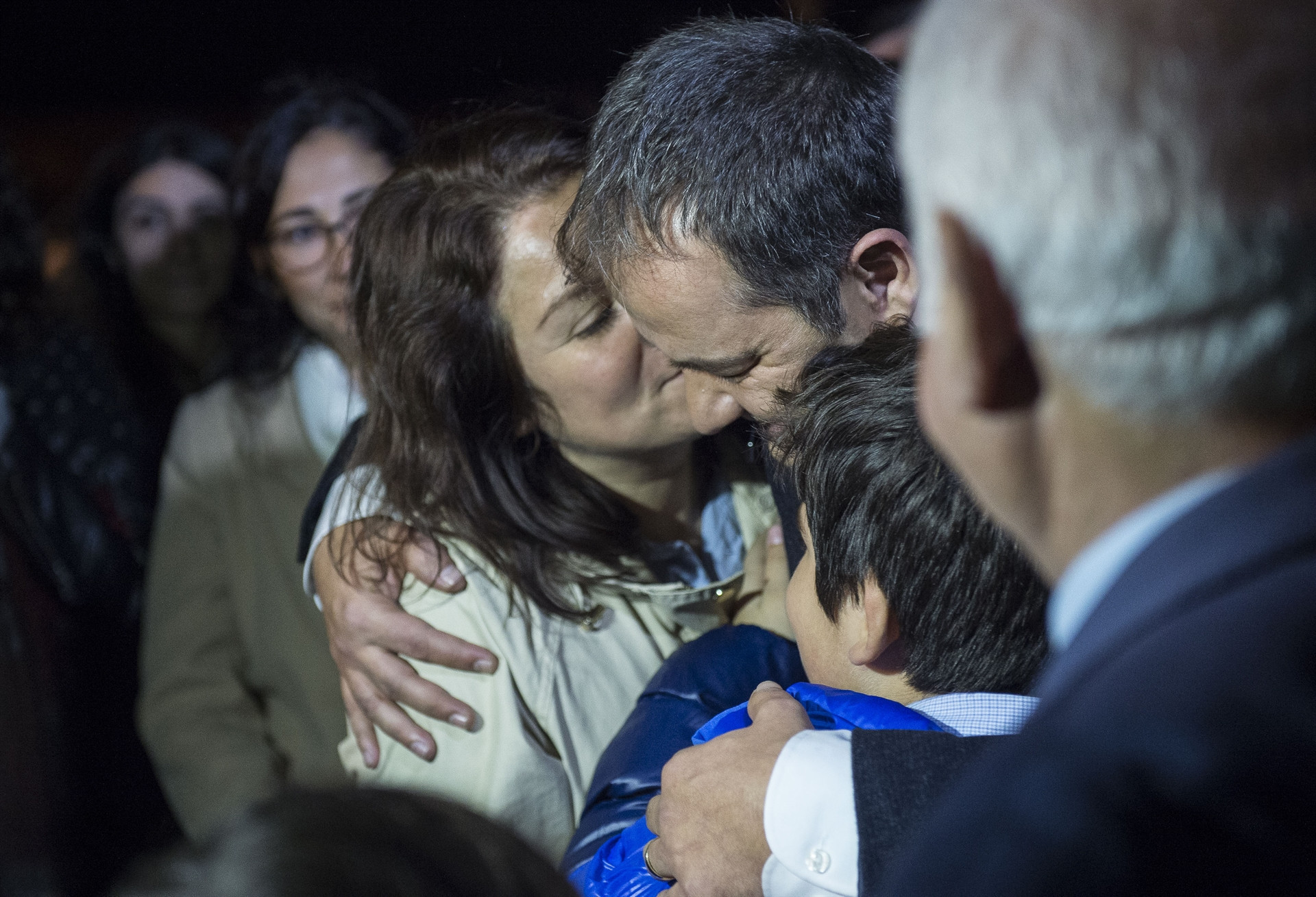 Sözcü gazetesi muhabiri tahliye edildi... Müthiş görüntüler...