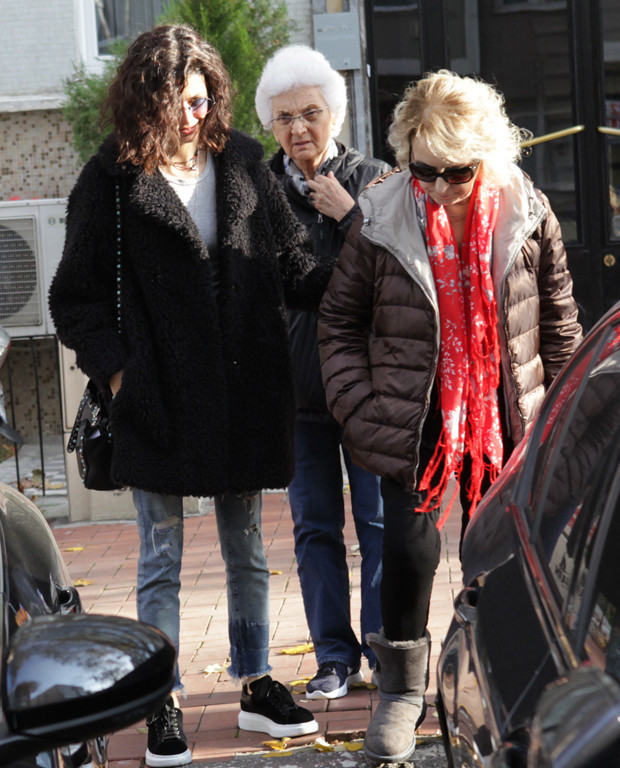 Beren Saat suskunluğunu bozdu Küskünüm