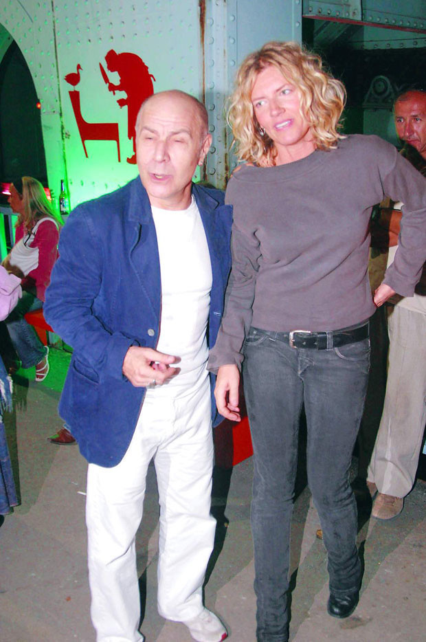 Sen benim ilk aşkımdın