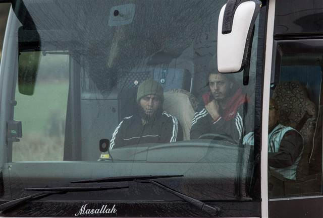 20 otobüs ÖSOcu sınırdan geçti