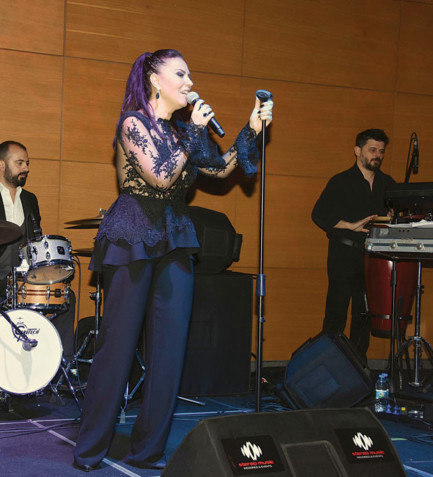 Davetlileri şaşırtan misafir Davetlileri şaşırtan misafir