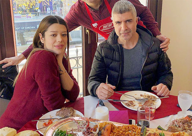 Yasak aşk haberlerine inat... Yasak aşk haberlerine inat...