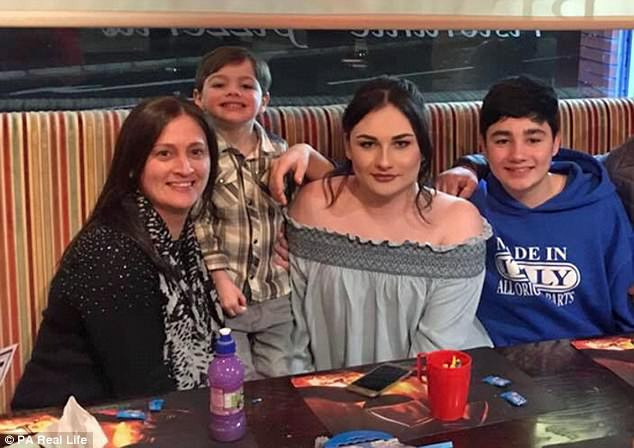 Çocukluğundan beri Prenses Dianaya benzemek istiyordu... Hayali gerçek oldu Çocukluğundan beri Prenses Dianaya benzemek istiyordu... Hayali gerçek oldu