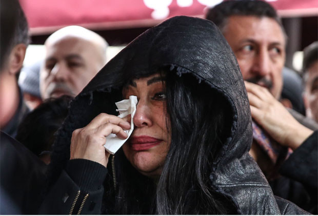 Türk halk müziği sanatçısı Nuray Hafiftaş, son yolculuğuna uğurlandı
