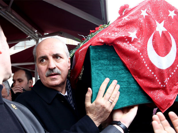 Türk halk müziği sanatçısı Nuray Hafiftaş, son yolculuğuna uğurlandı