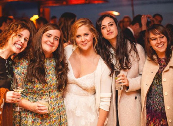 Gelinliğini düğünden dört gün önce aldı