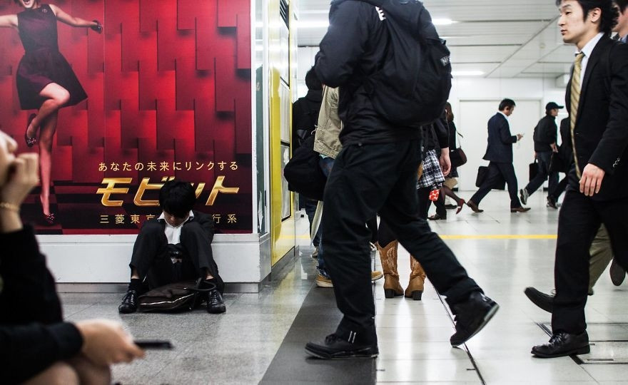 Bakanlık uyardı: Daha az çalışın Sokaklardan metrolardan inanılmaz görüntüler