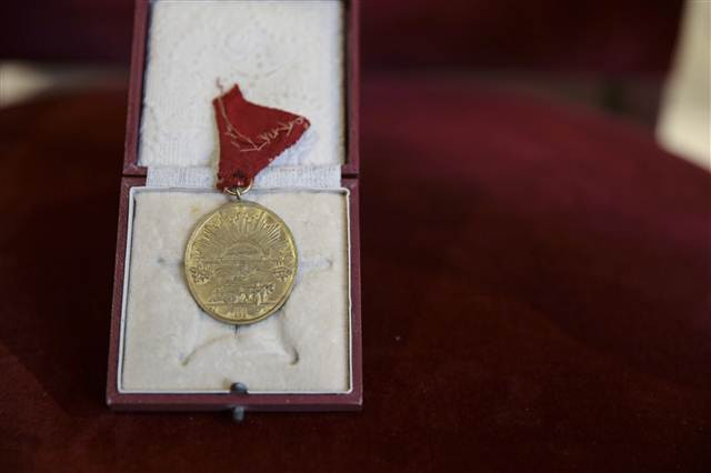 Atatürkün Latife Hanıma hediye ettiği atın eyeri satışta