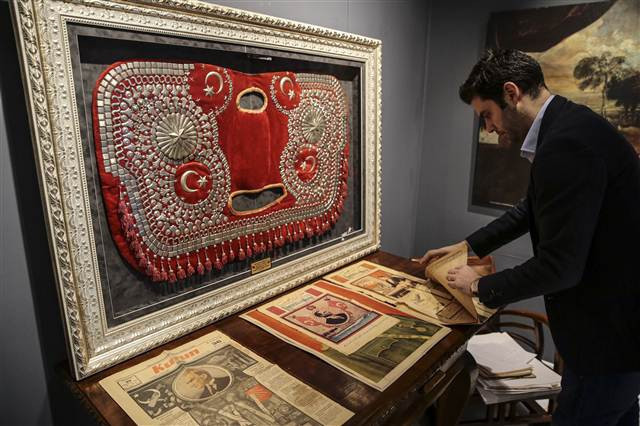 Atatürkün Latife Hanıma hediye ettiği atın eyeri satışta