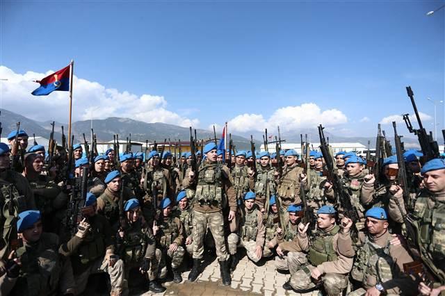 JÖHler, PÖHler toplandı... Ant içtiler