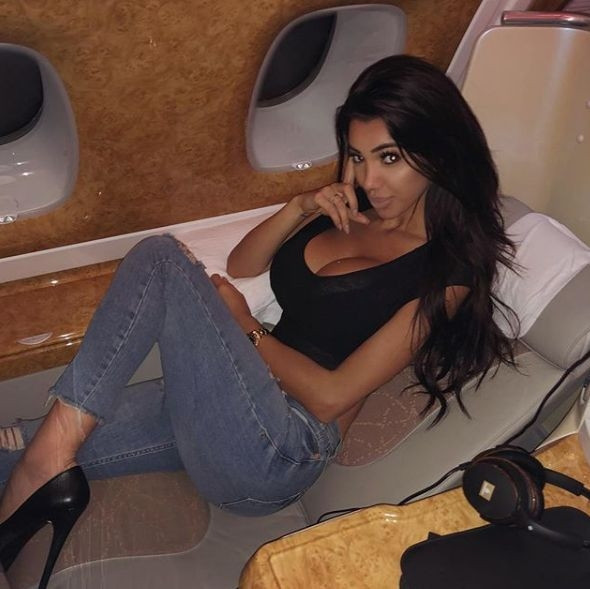 Playboy yıldızı İzmirde Brezilya poposu yaptırmıştı... 9 ay sonra yeniden Türkiyede