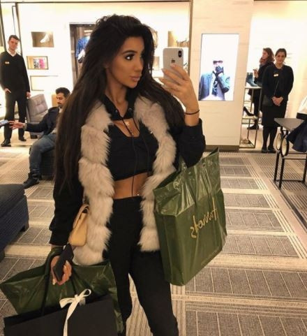 Playboy yıldızı İzmirde Brezilya poposu yaptırmıştı... 9 ay sonra yeniden Türkiyede