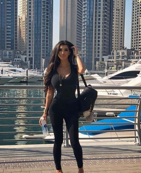 Playboy yıldızı İzmirde Brezilya poposu yaptırmıştı... 9 ay sonra yeniden Türkiyede