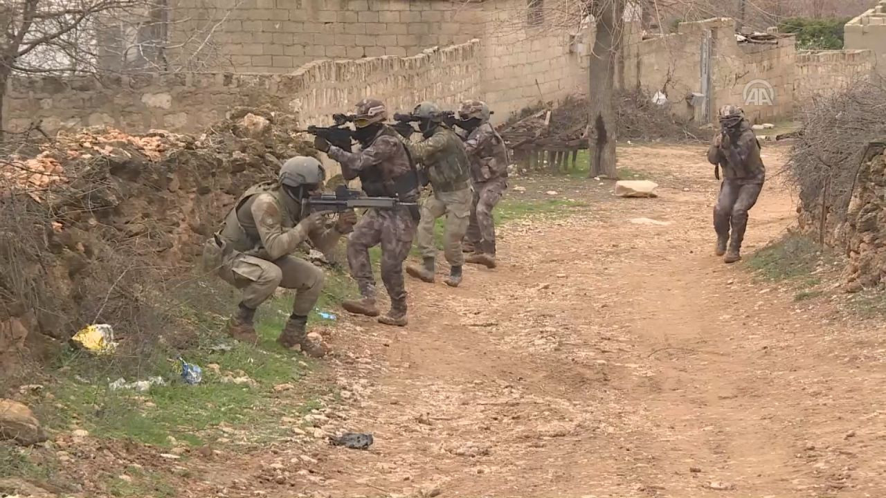 JÖH ve PÖH operasyonlara başladı