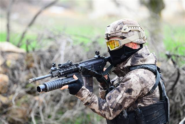 JÖH ve PÖH operasyonlara başladı