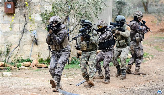 JÖH ve PÖH operasyonlara başladı