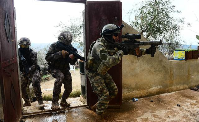 JÖH ve PÖH operasyonlara başladı