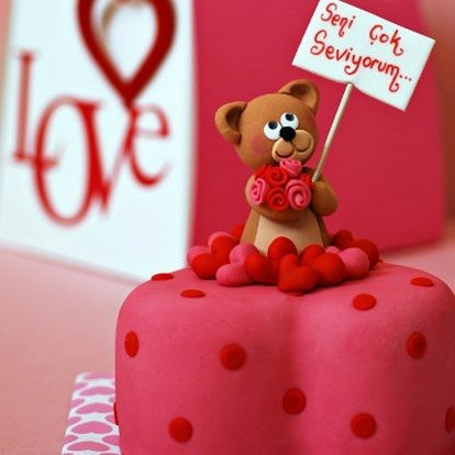 Doğum Günü Mesajları 2025 - Sevgiliye, Arkadaşa ve Sevdiklerinize En Güzel Uzun, Anlamlı ve Resimli Kutlama Sözleri