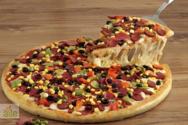 Karışık pizza tarifi