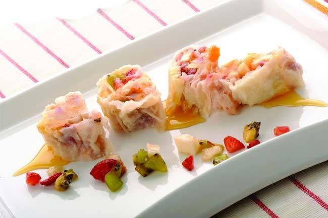 Ballı meyveli güllaç tarifi