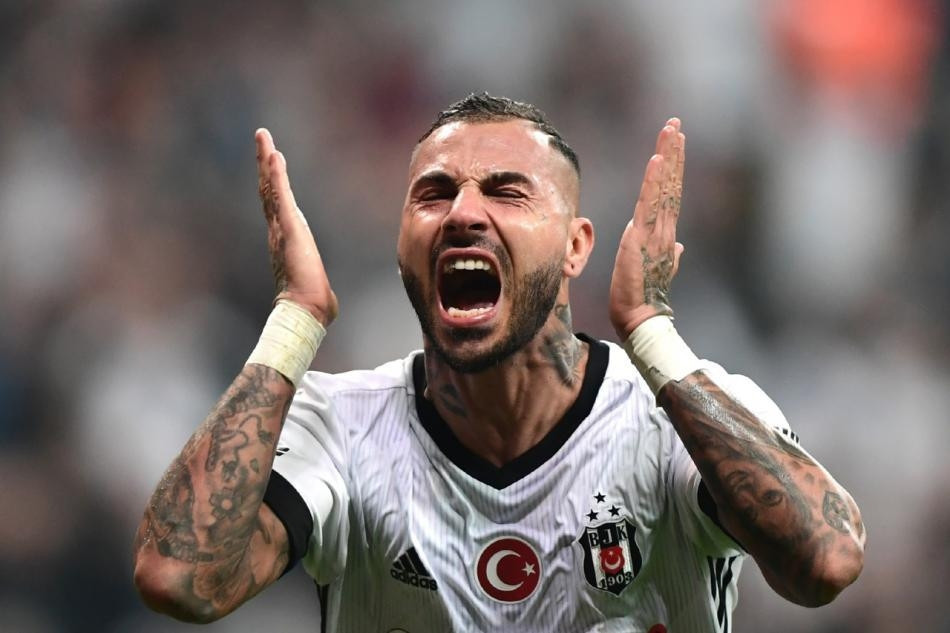 Sezon sonu bomba operasyon Tam 10 isim yolcu...