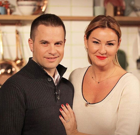 Hakan Hatipoğlu eşi Gizem Hatipoğlunun doğum gününü kutladı