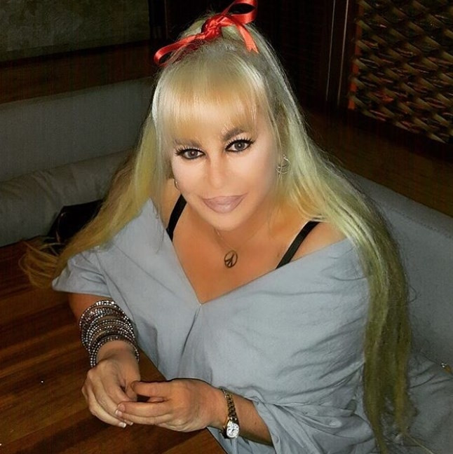 Zerrin Özer: Kız çocuğu evlenene kadar bakire olmalı