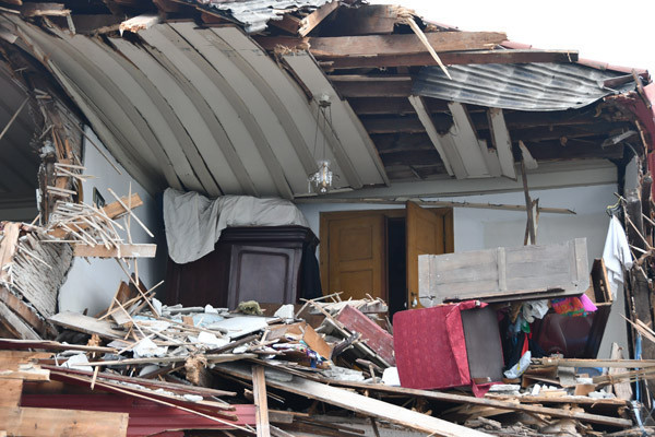 Geminin çarptığı yalıdan çıkarıldı... Dünyada sadece 3 tane var Geminin çarptığı yalıdan çıkarıldı... Dünyada sadece 3 tane var