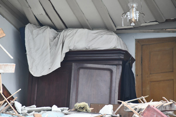 Geminin çarptığı yalıdan çıkarıldı... Dünyada sadece 3 tane var Geminin çarptığı yalıdan çıkarıldı... Dünyada sadece 3 tane var