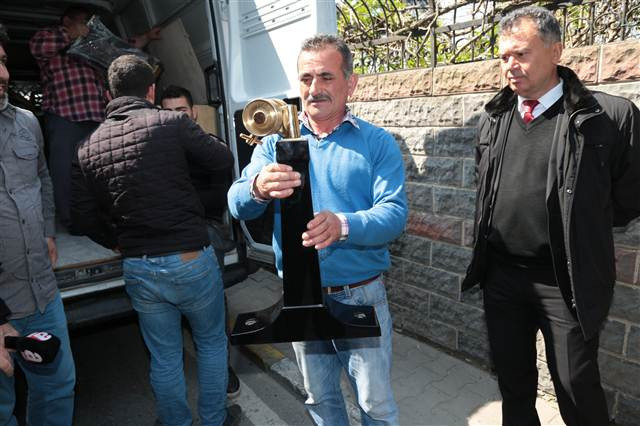 Geminin çarptığı yalıdan çıkarıldı... Dünyada sadece 3 tane var Geminin çarptığı yalıdan çıkarıldı... Dünyada sadece 3 tane var