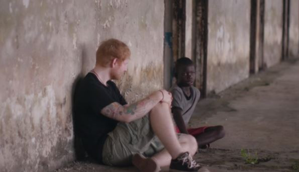 Ünlü şarkıcı tecavüze uğrayan sokak çocuğunun hayatını böyle değiştirdi