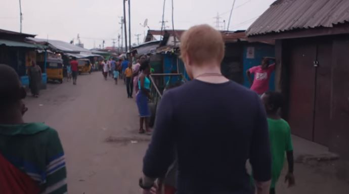 Ünlü şarkıcı tecavüze uğrayan sokak çocuğunun hayatını böyle değiştirdi