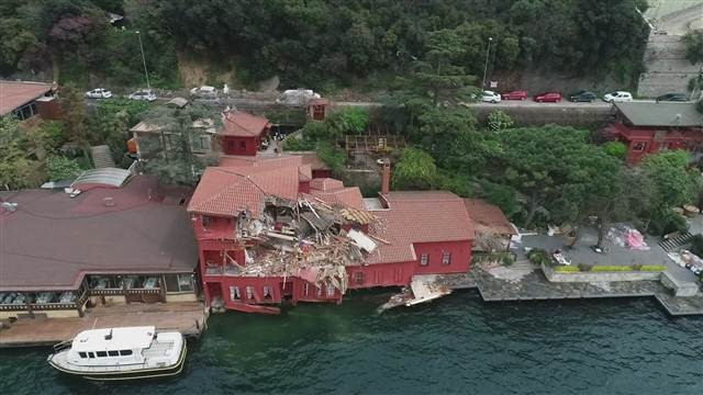 Dev geminin çarptığı yalının son hali havadan görüntülendi
