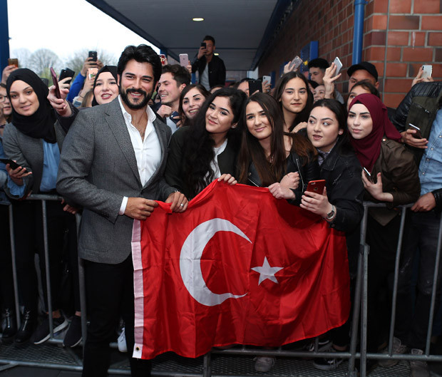 Almanyada Can Feda şoku İçeri alınmadılar...