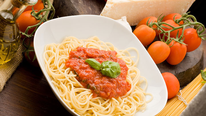 Domates soslu spagetti tarifi