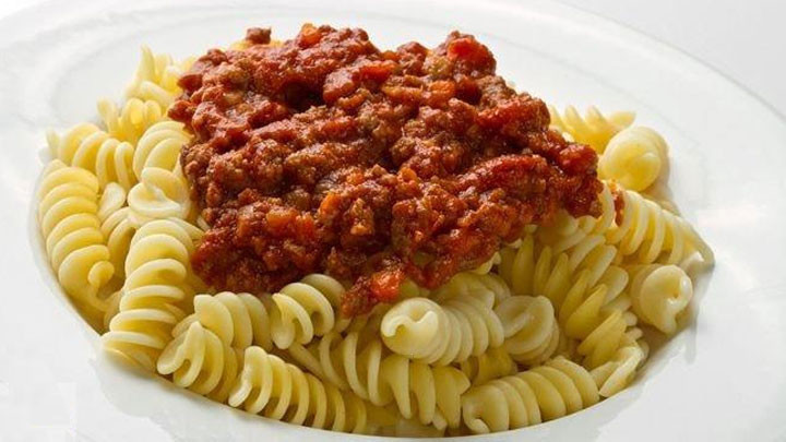 Bolonez soslu makarna tarifi