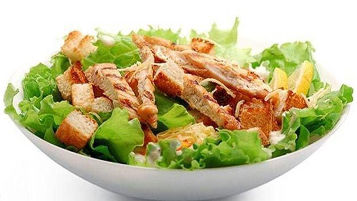 Tavuklu salata tarifi