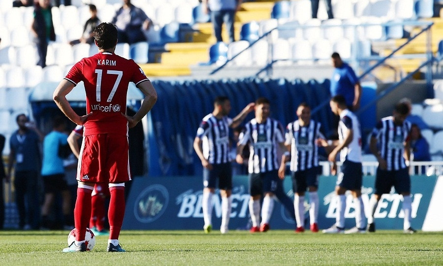 Marinden görülmemiş itiraz Bir anda hakeme... Marinden görülmemiş itiraz Bir anda hakeme...