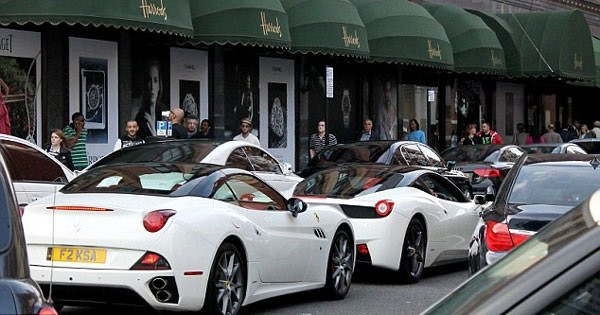 Servetlerini böyle taşıyorlar Hepsi dudak uçuklatıyor