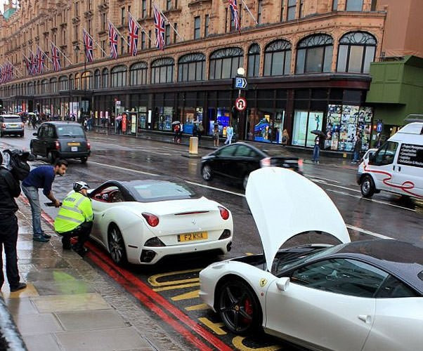 Servetlerini böyle taşıyorlar Hepsi dudak uçuklatıyor