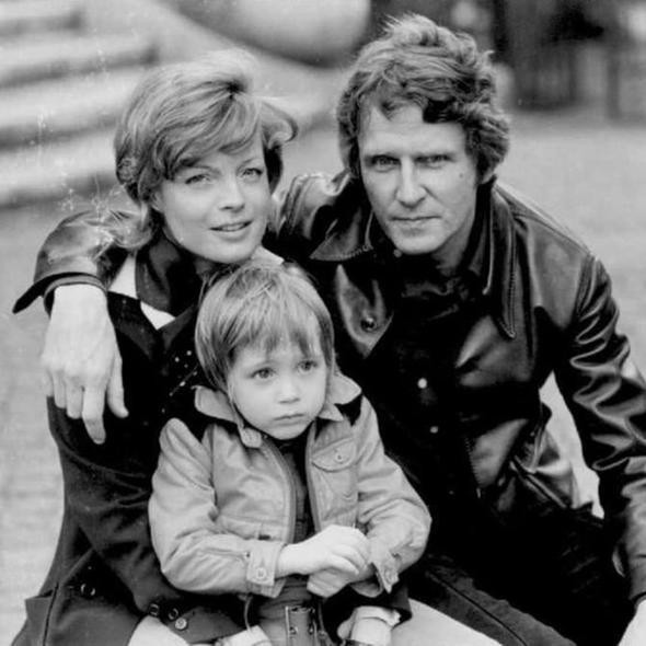 Alain Delon aşkı yüzünden ihanetle suçlanmıştı Alain Delon aşkı yüzünden ihanetle suçlanmıştı