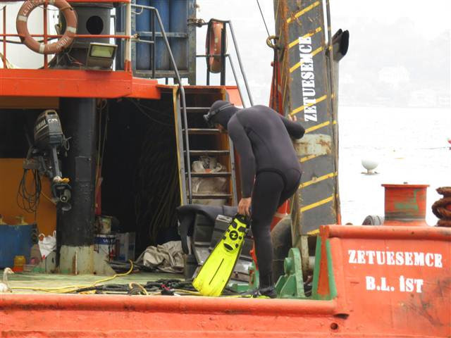 Tarihi yalıda askılama çalışması