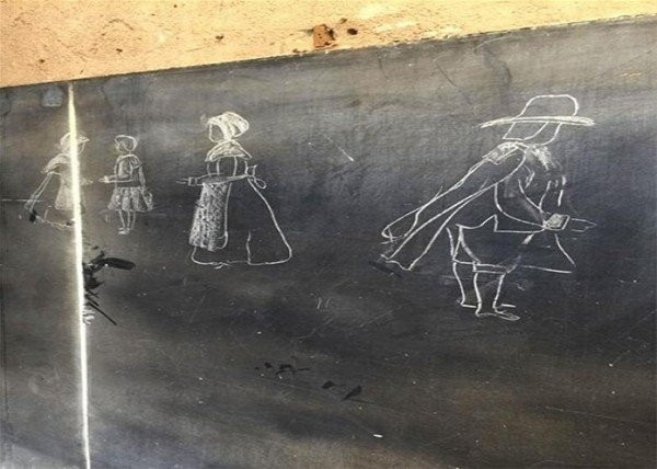Okul yönetimi tahtaları yenileme kararı aldı... Arkasından çıkanlar tüm şehri şoke etti