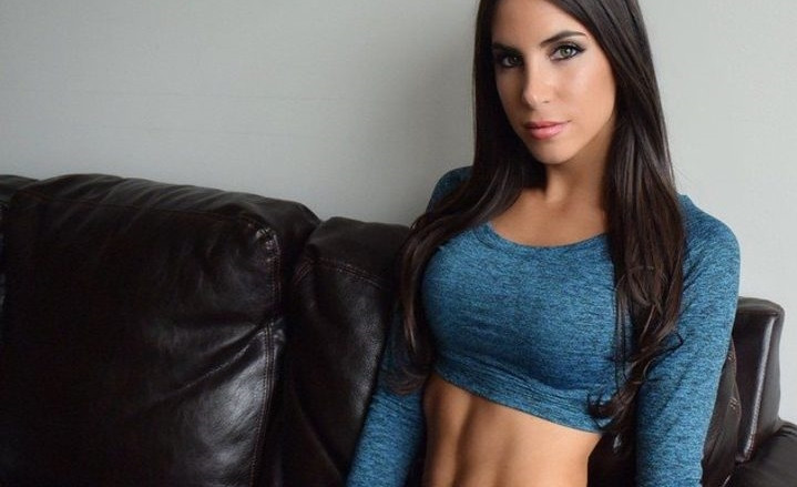 Sürpriz yaptı... Dünyaca ünlü fitness modeli İstanbulda